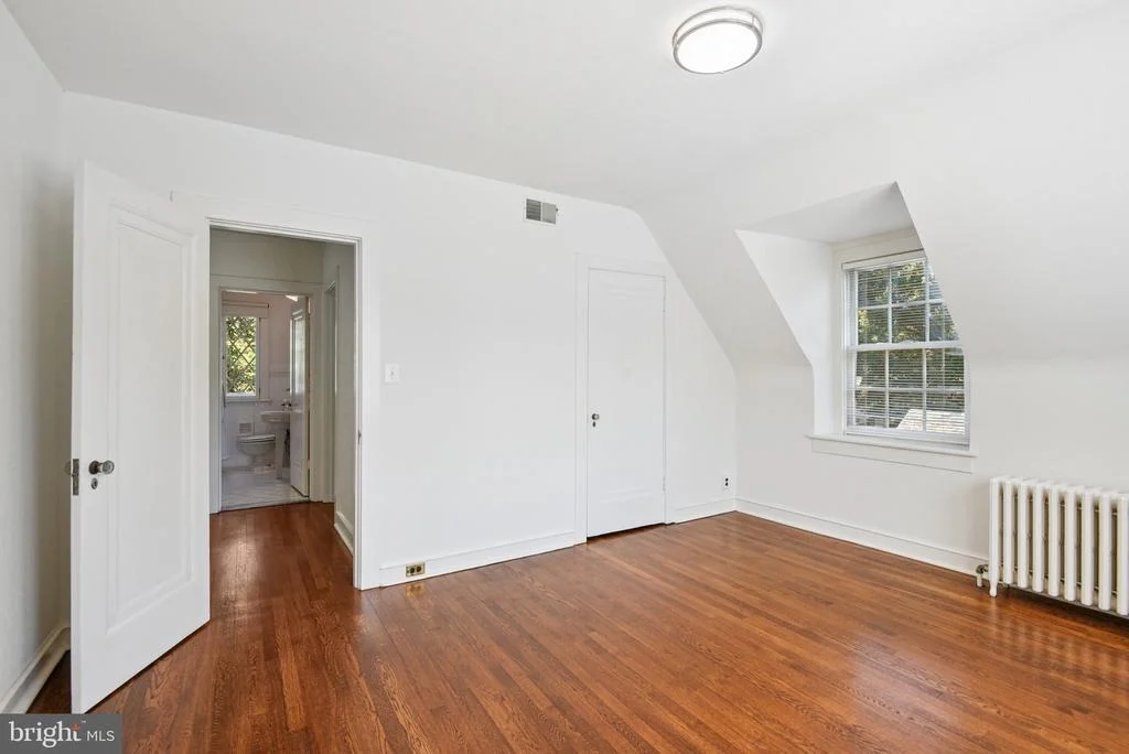 Photo of 105 SUMMERFIELD ROAD
