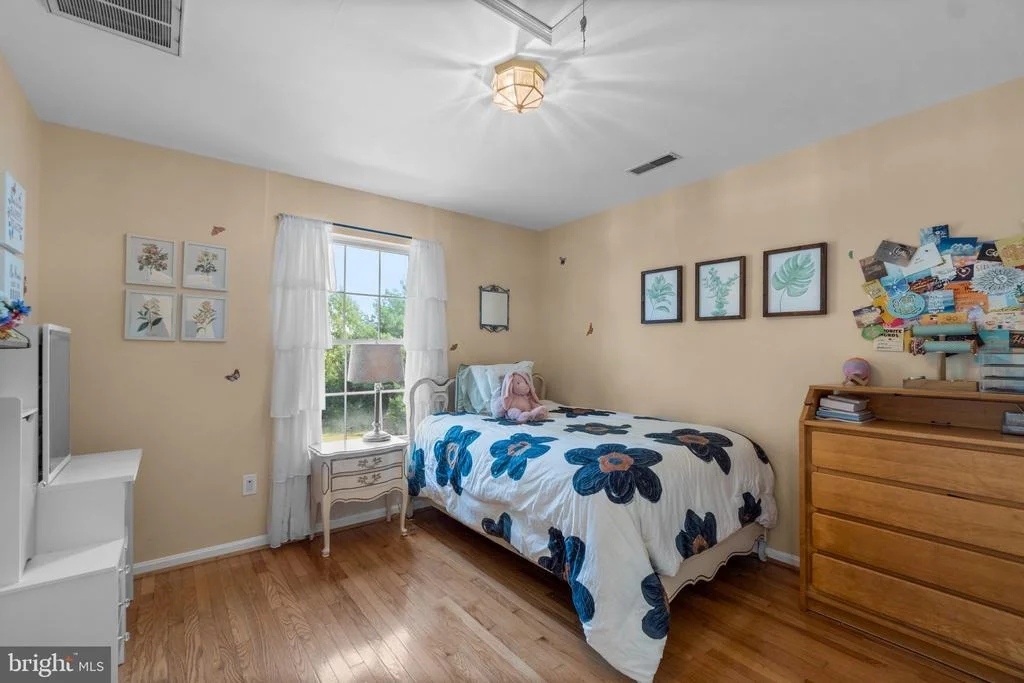 Photo of 814 WELLESLEY COURT