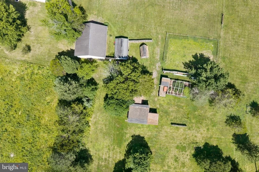 Photo of 14917 COMPTON ROAD