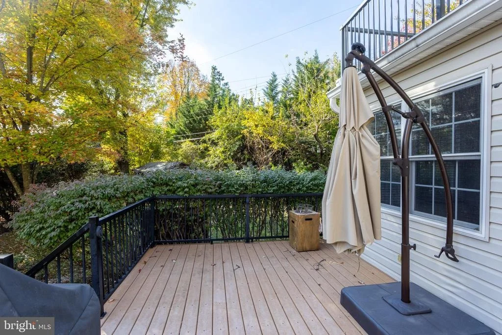 Photo of 3306 LABYRINTH ROAD