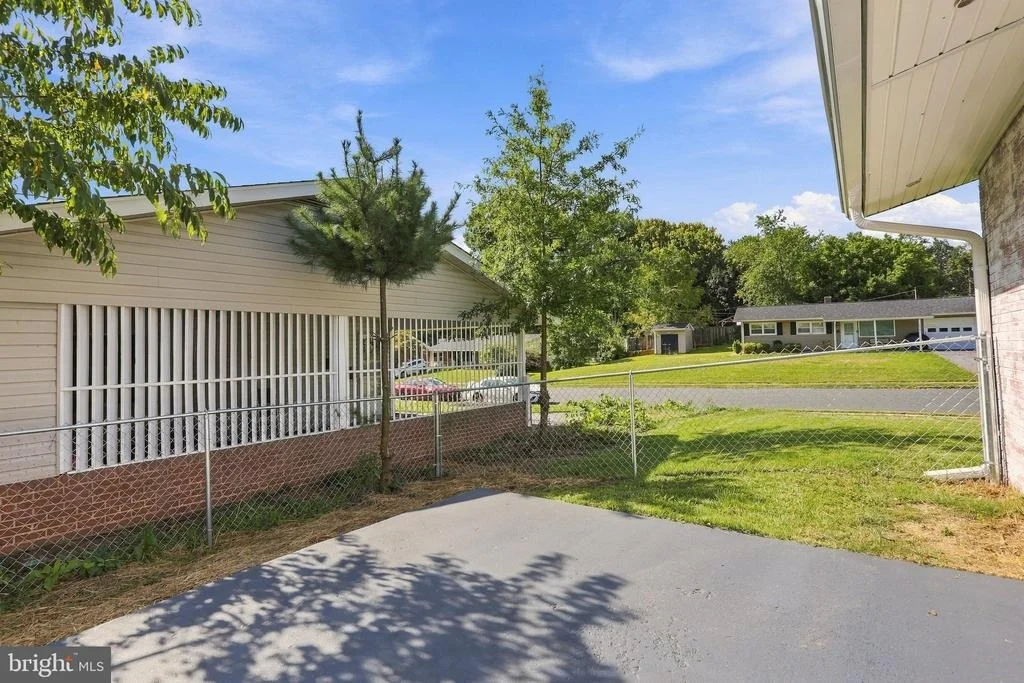 Photo of 1020 BRAMLY DRIVE