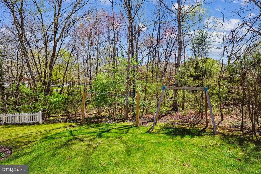 Photo of 302 TSCHIFFELY SQUARE ROAD