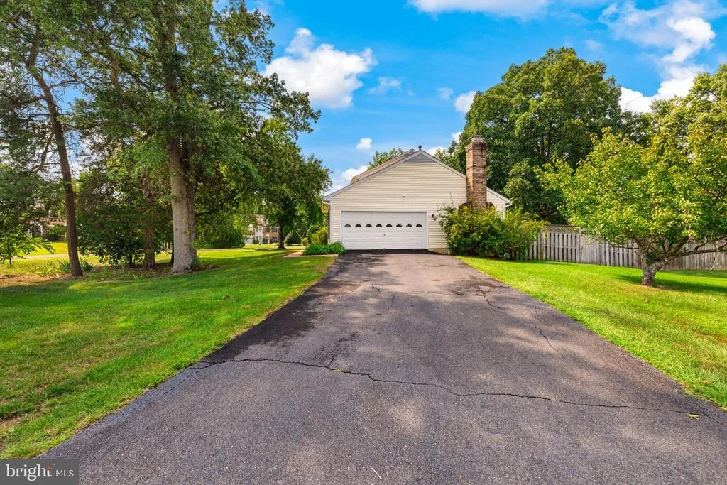 Photo of 6520 WHITE POST ROAD