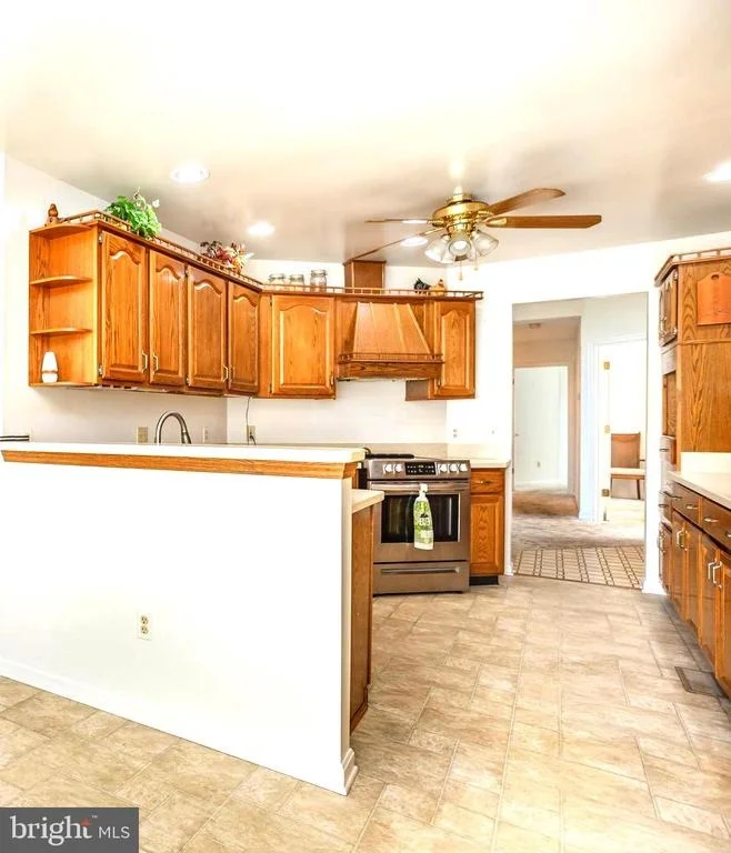 Photo of 7252 MEADOW LANE