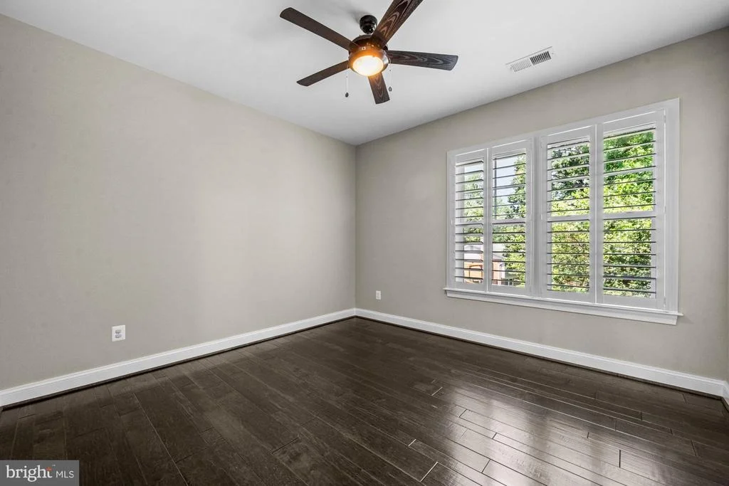 Photo of 8404 STONEWALL DRIVE