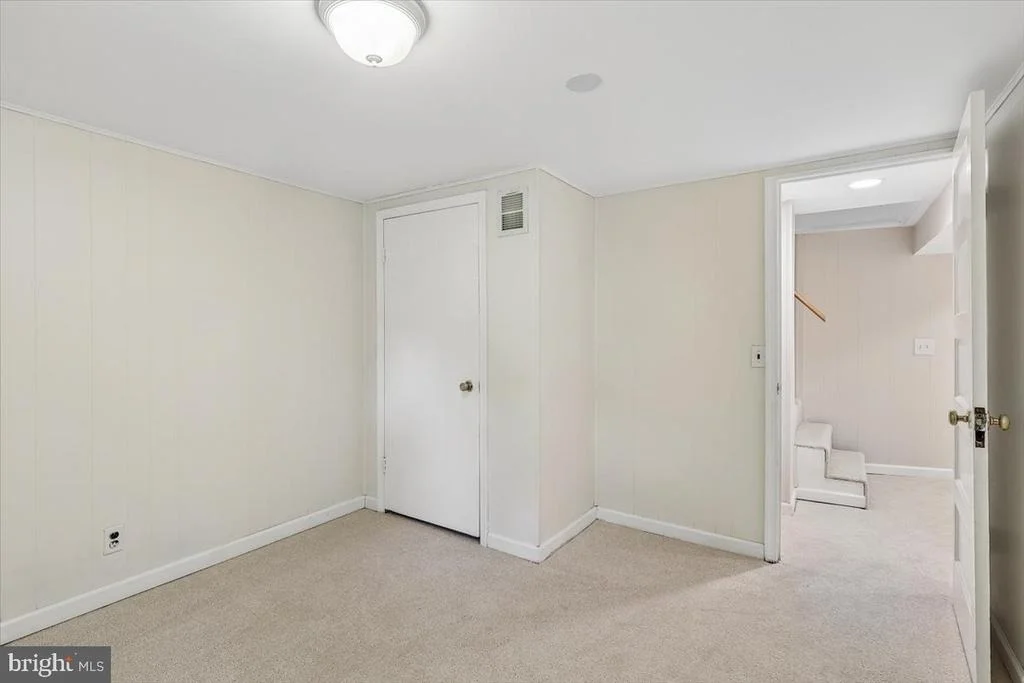 Photo of 1501 CREST ROAD