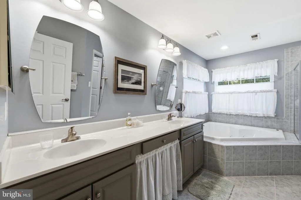 Photo of 9242 RAINBOW FALLS DRIVE