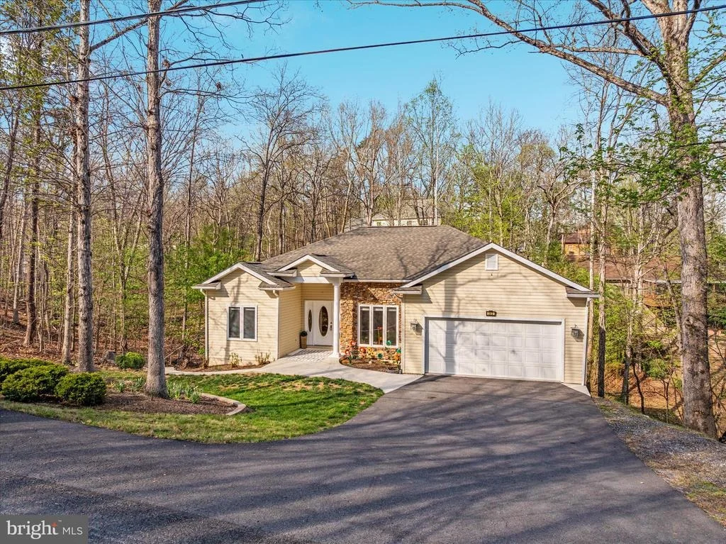 Photo of 203 NORTHWOOD CIRCLE
