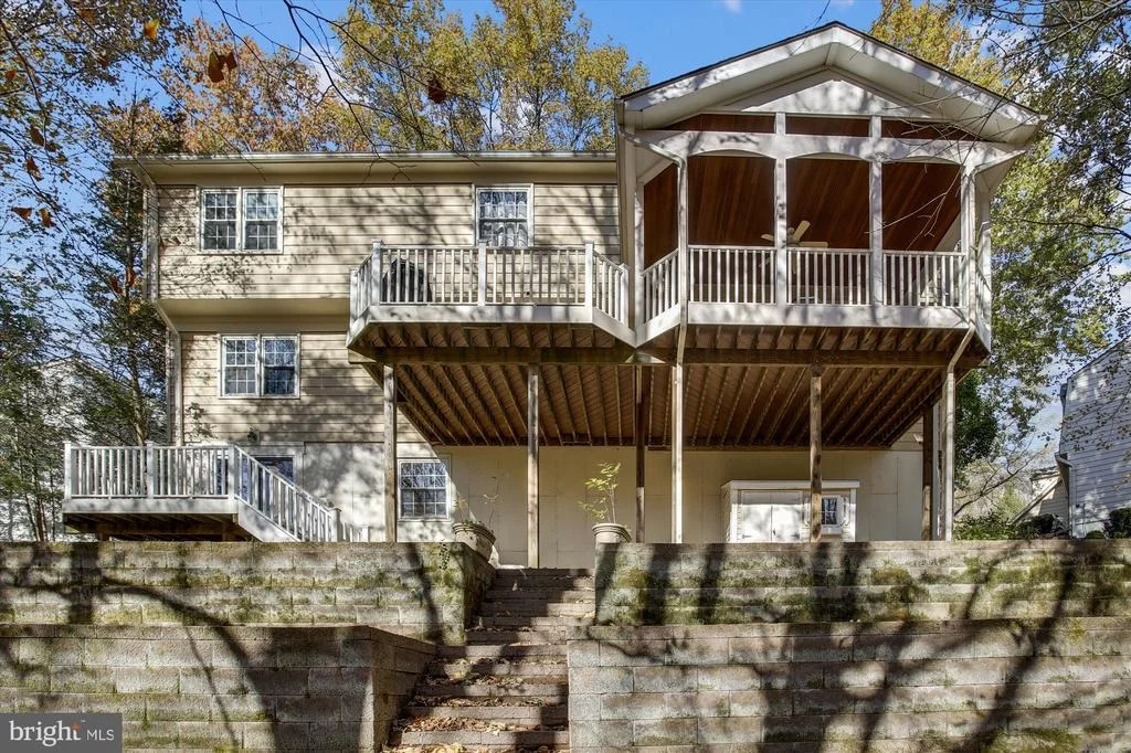 Photo of 7321 WALNUT KNOLL DRIVE