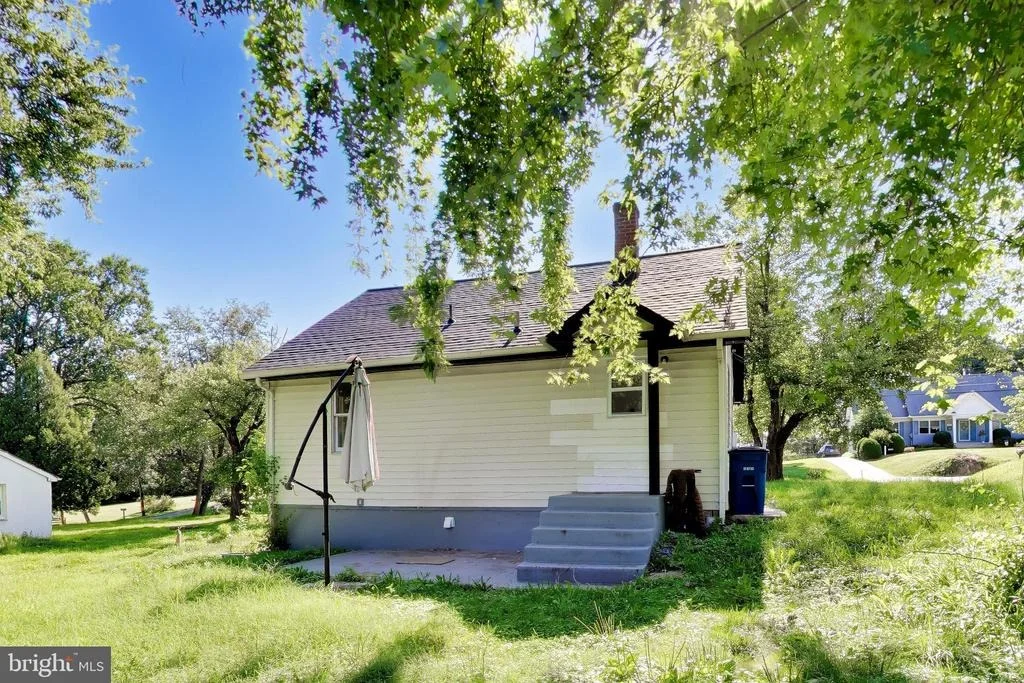 Photo of 16008 BATSON ROAD