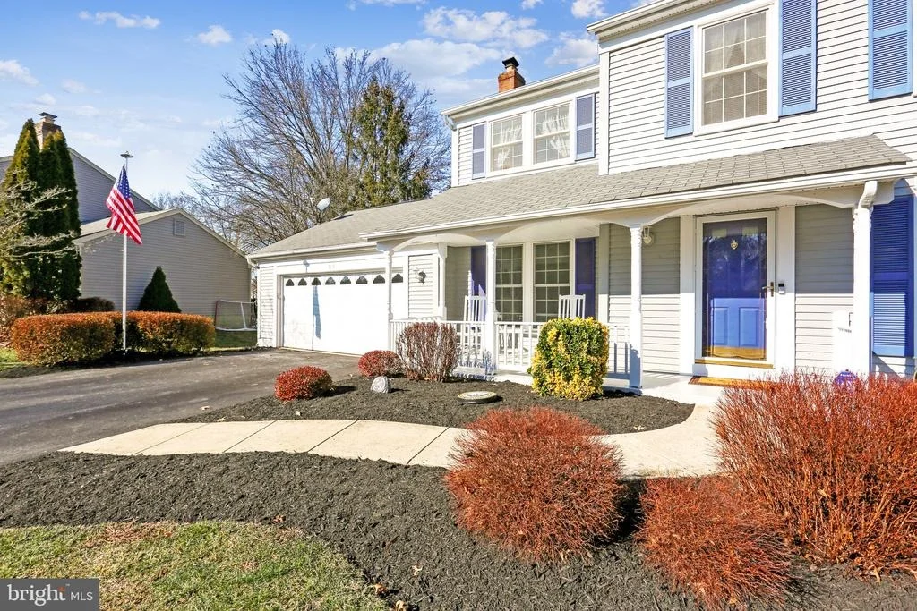 Photo of 915 POINTER RIDGE DRIVE