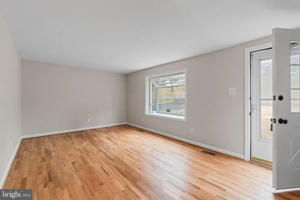 Photo of 6411 FULMER ROAD