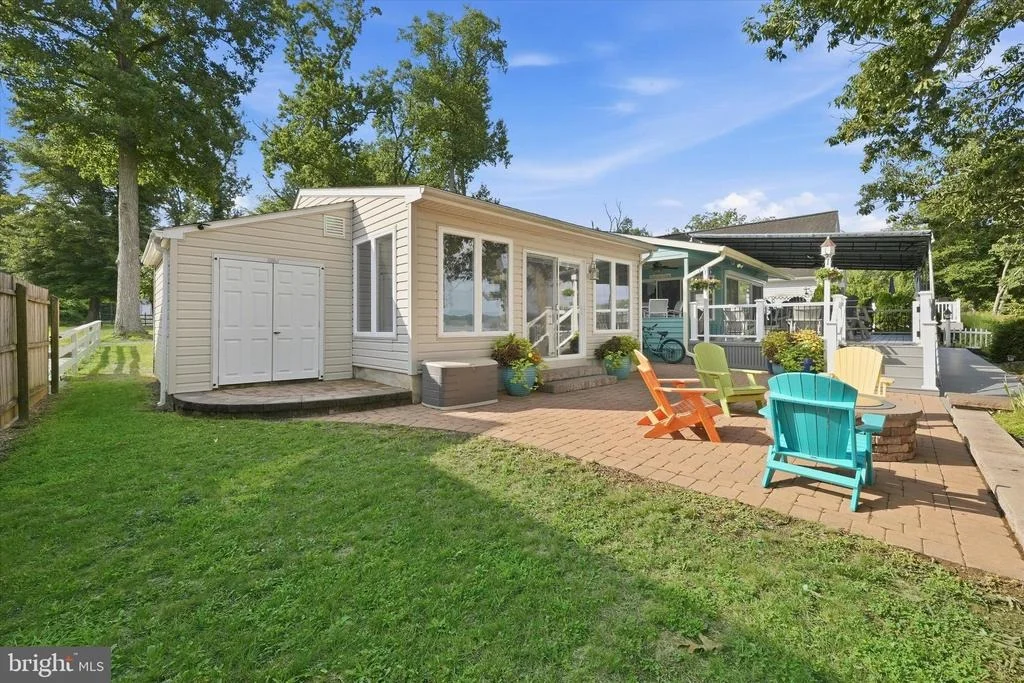 Photo of 125 ELKSIDE ROAD