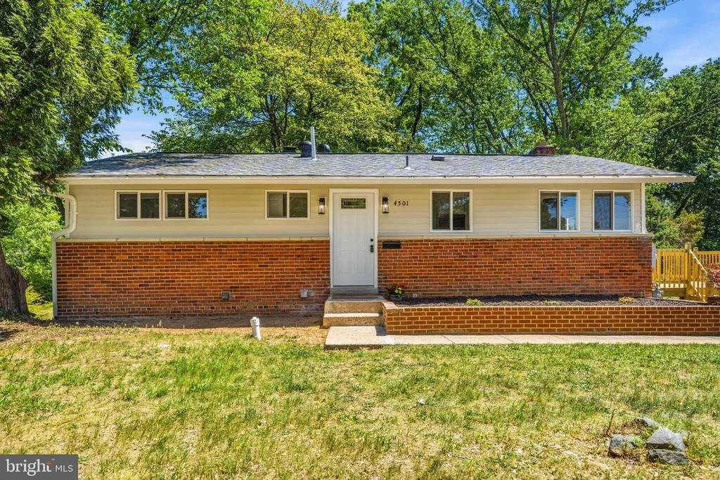 Photo of 4501 APPLE TREE DRIVE