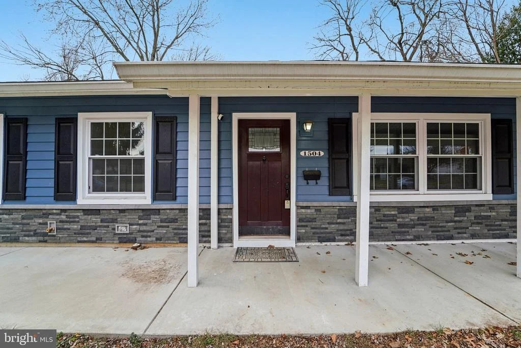 Photo of 1504 W 10TH STREET