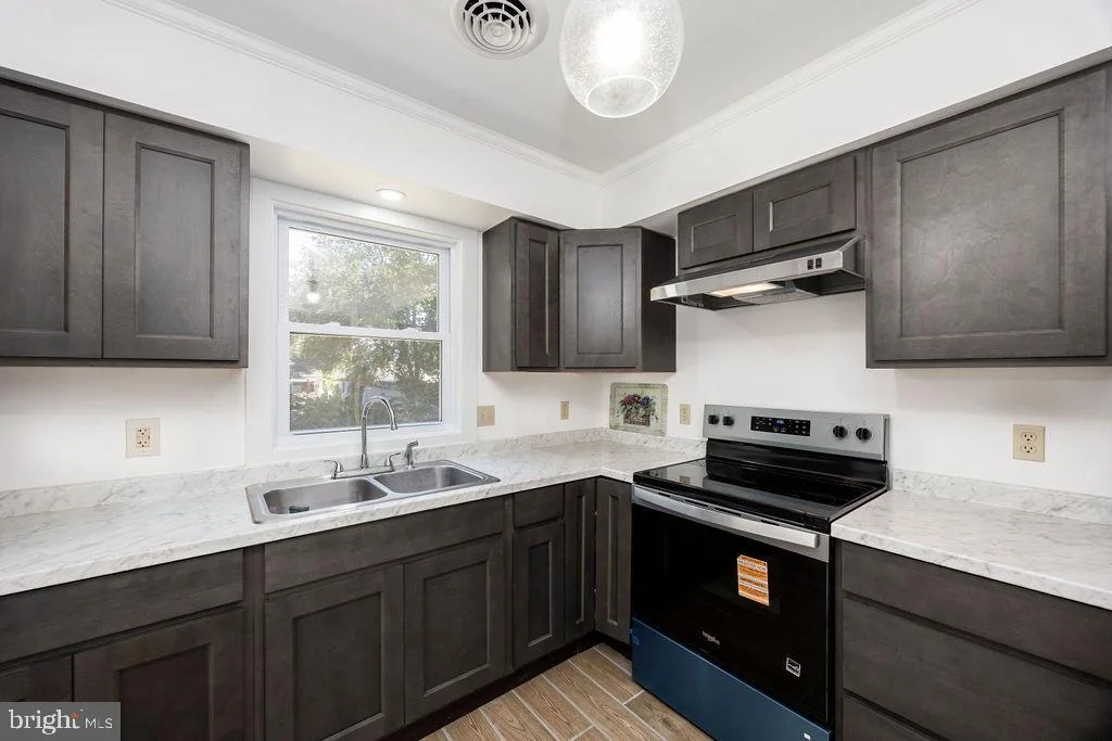 Photo of 813 PRICE ROAD