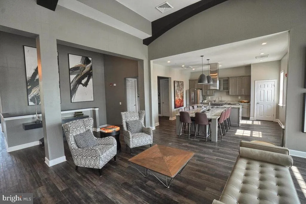 Photo of 5211 CONTINENTAL DRIVE