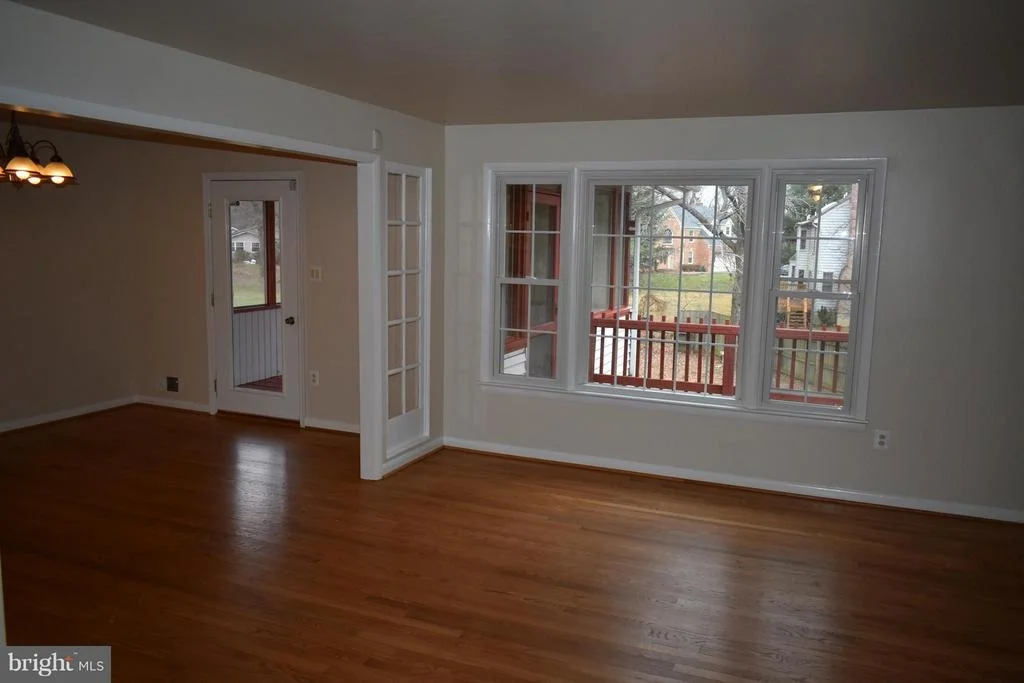 Photo of 6901 MUNCASTER MILL ROAD