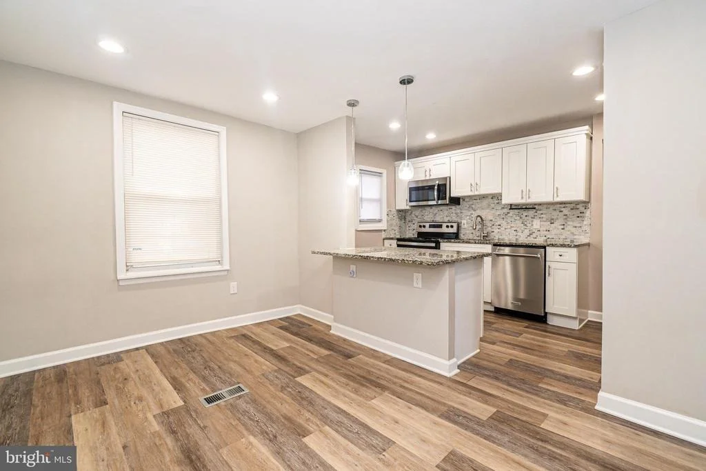 Photo of 5107 LAUREL AVENUE