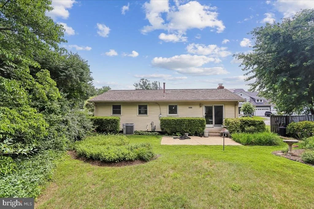 Photo of 3604 HERITAGE LANE