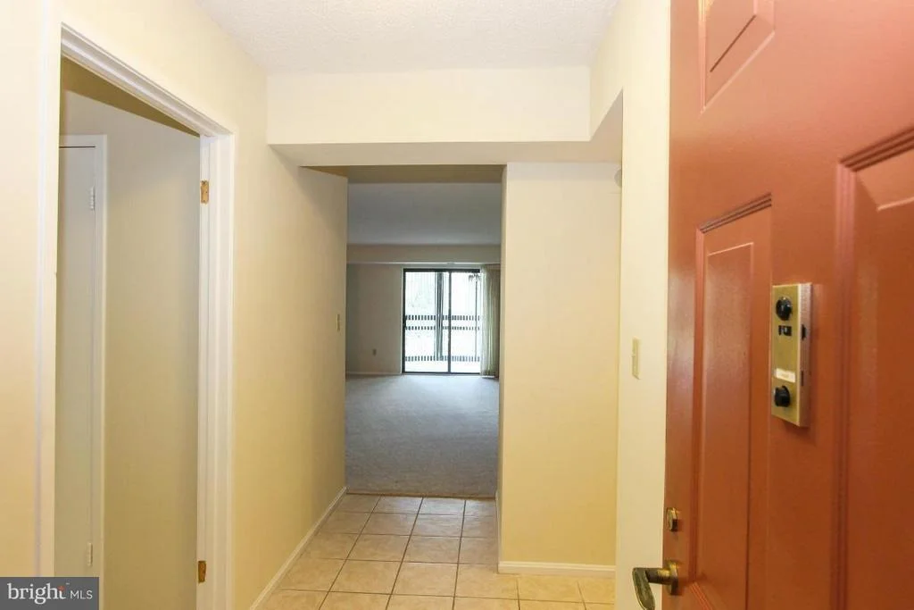 Photo of Unit 718 at 15100 INTERLACHEN DRIVE