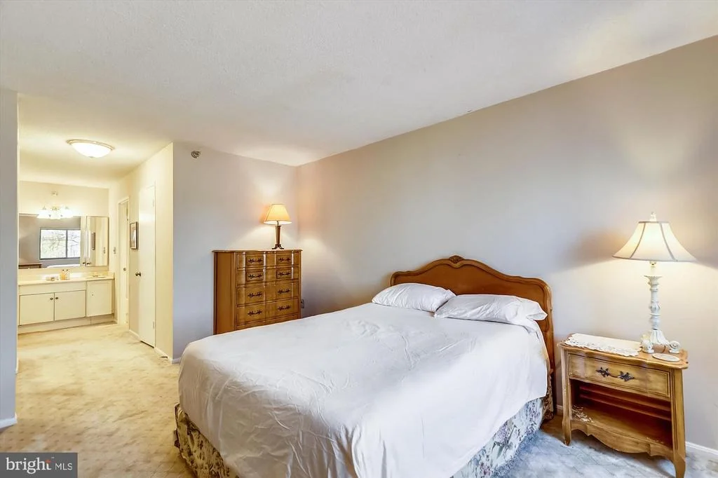 Photo of Unit 3522 at 15115 INTERLACHEN DRIVE