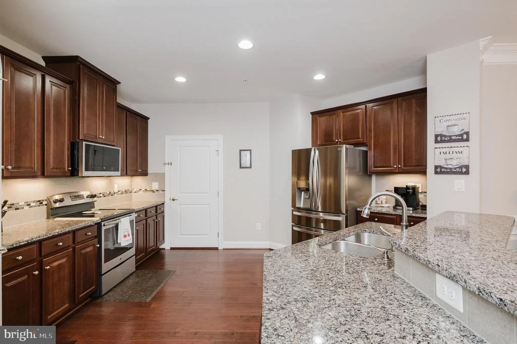 Photo of 355 TUFTON CIRCLE