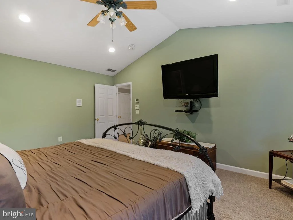 Photo of 8910 PRIMULA DRIVE