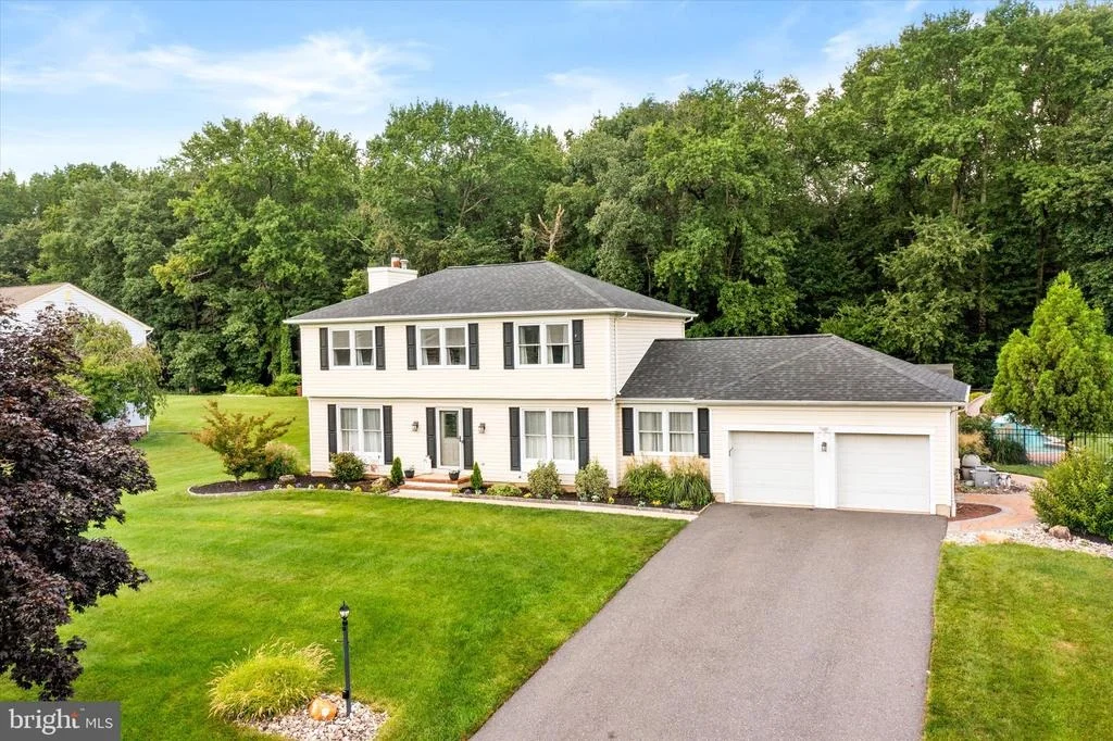 Photo of 10 TIMBER WOLF DRIVE