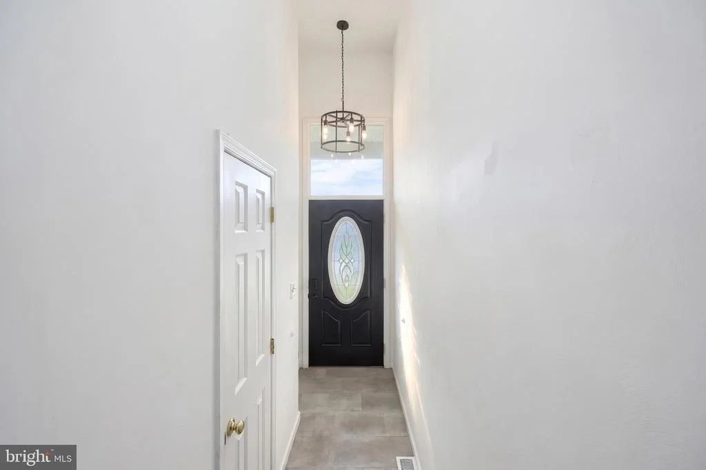 Photo of 24 SQUIRE CIRCLE