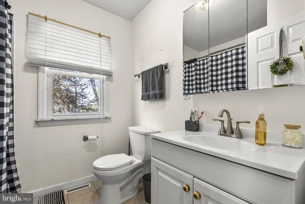 Photo of 61 ALDEN AVENUE