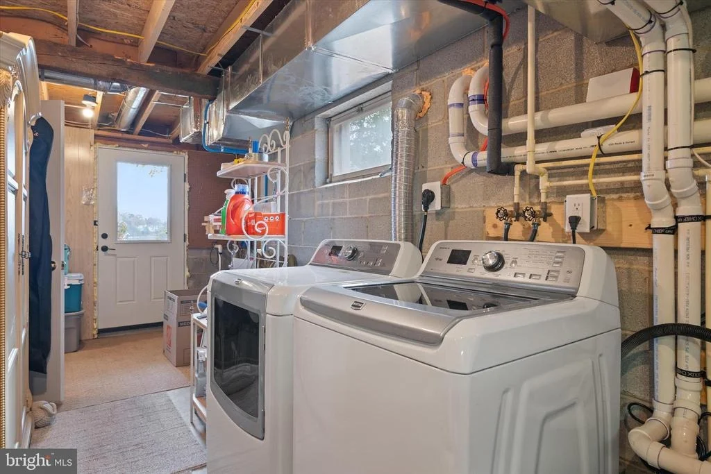 Photo of 394 NORTH DRIVE