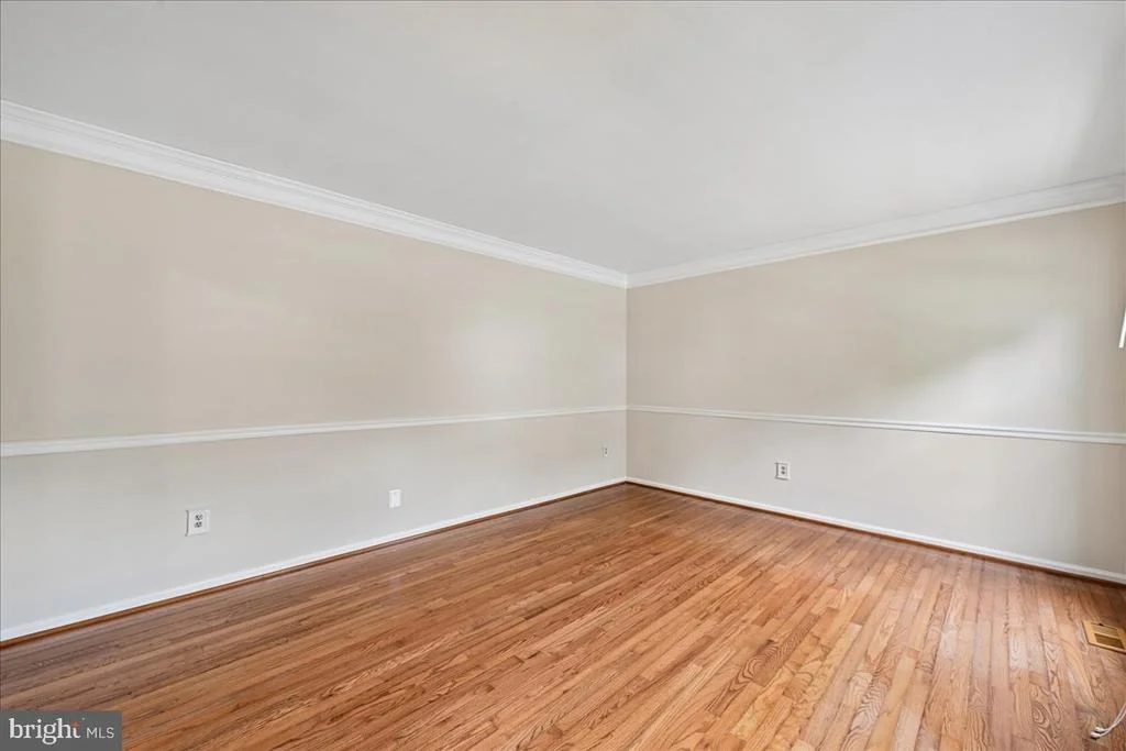 Photo of 7592 RUXTON DRIVE