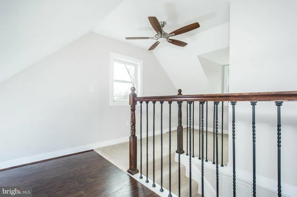 Photo of 9905 SUTHERLAND ROAD