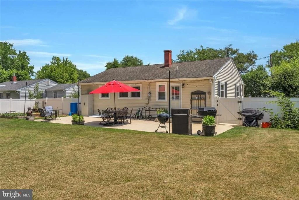 Photo of 15 RADNOR BOULEVARD