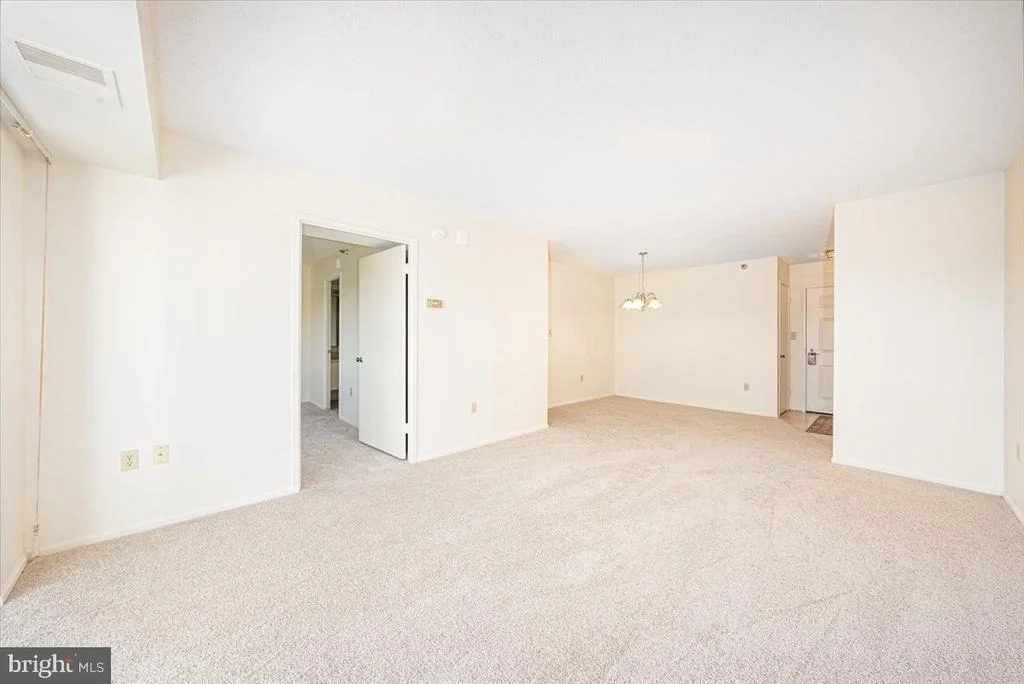 Photo of Unit 1807 at 15101 INTERLACHEN DRIVE