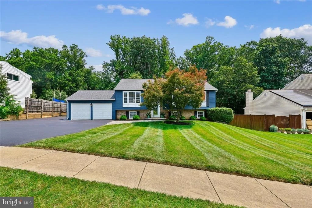 Photo of 24713 CUTSAIL DRIVE