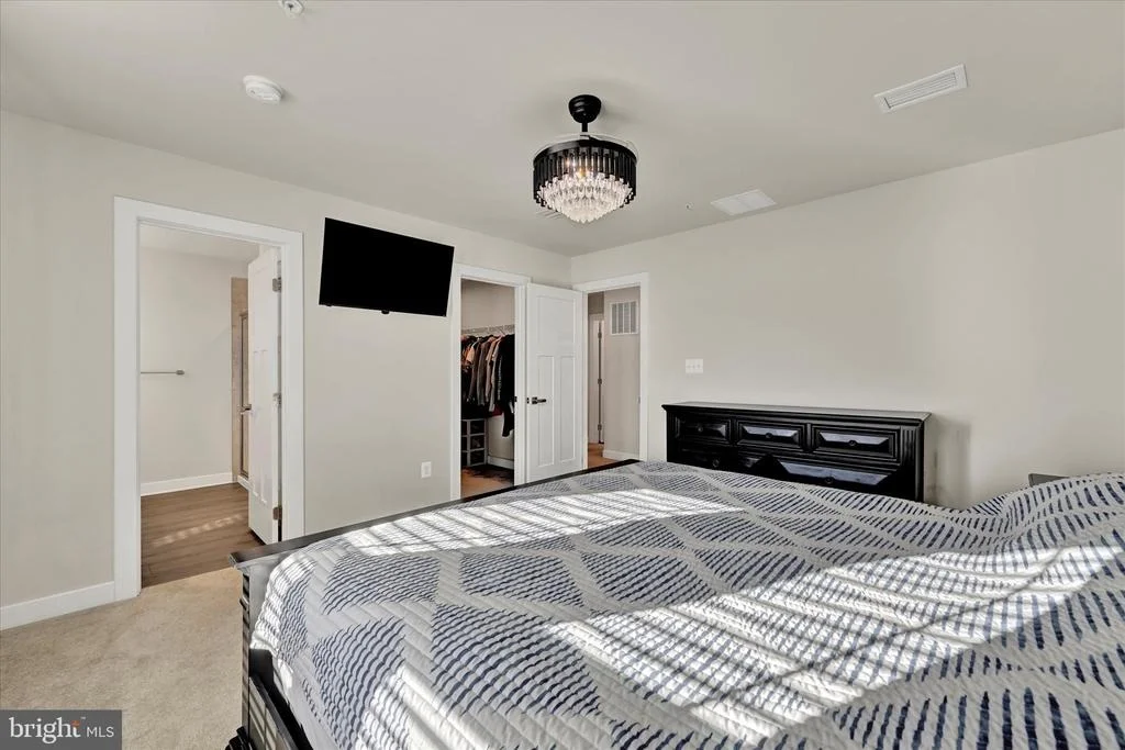 Photo of 839 LENI WAY