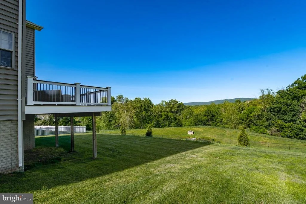 Photo of 1135 DARGON QUARRY LANE