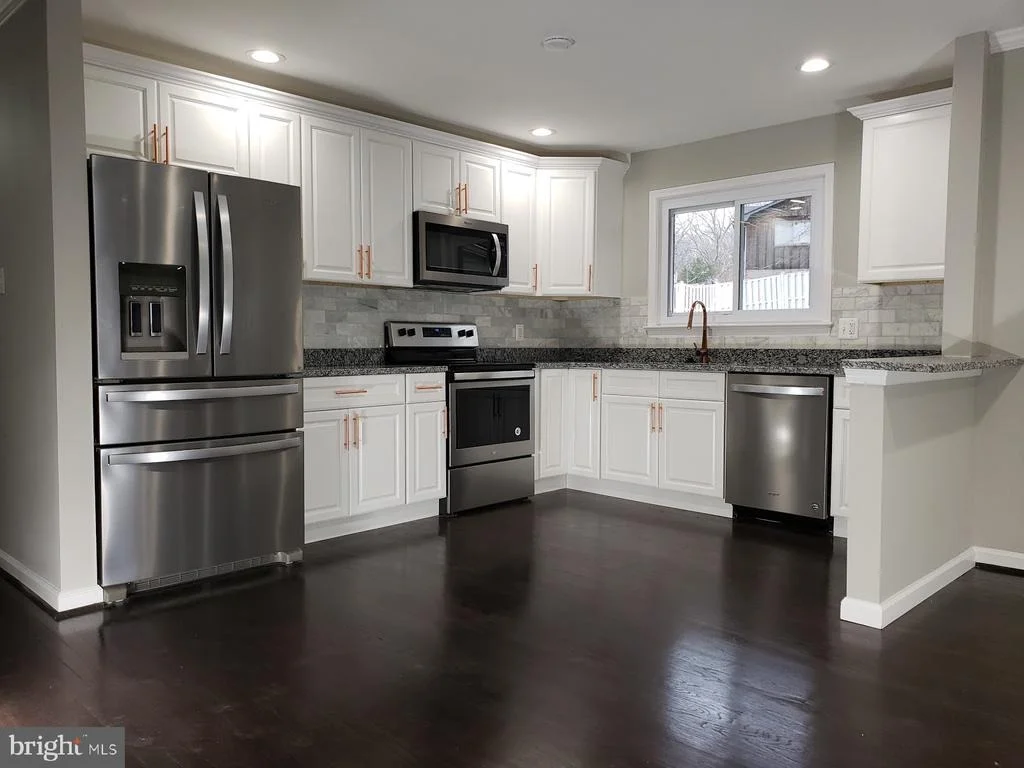 Photo of 12814 PINE TREE LANE