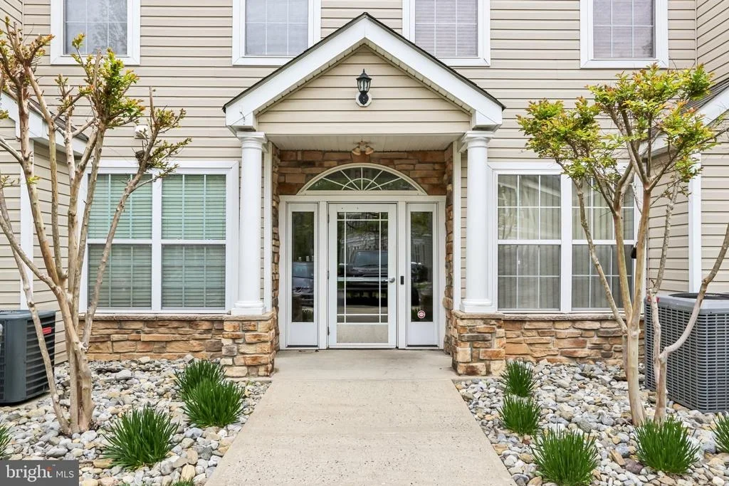 Photo of 121 KYLE WAY