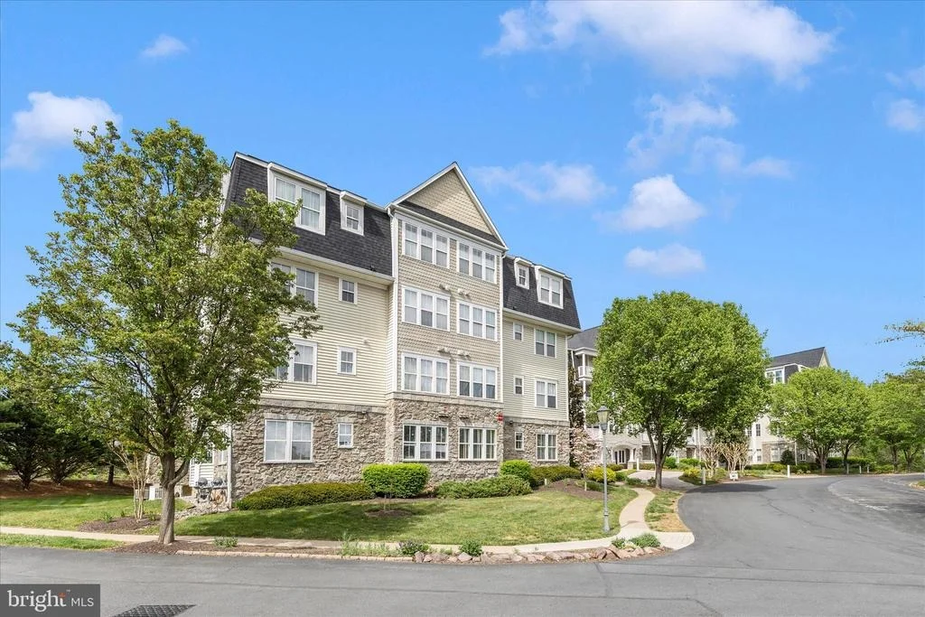 Photo of Unit 105 at 2520 WATERSIDE DRIVE