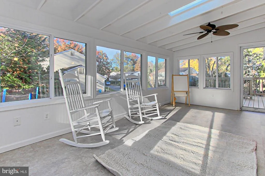 Photo of 9924 MANET ROAD