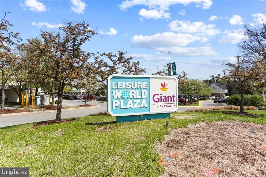 Photo of Unit 314 at 14809 PENNFIELD CIRCLE