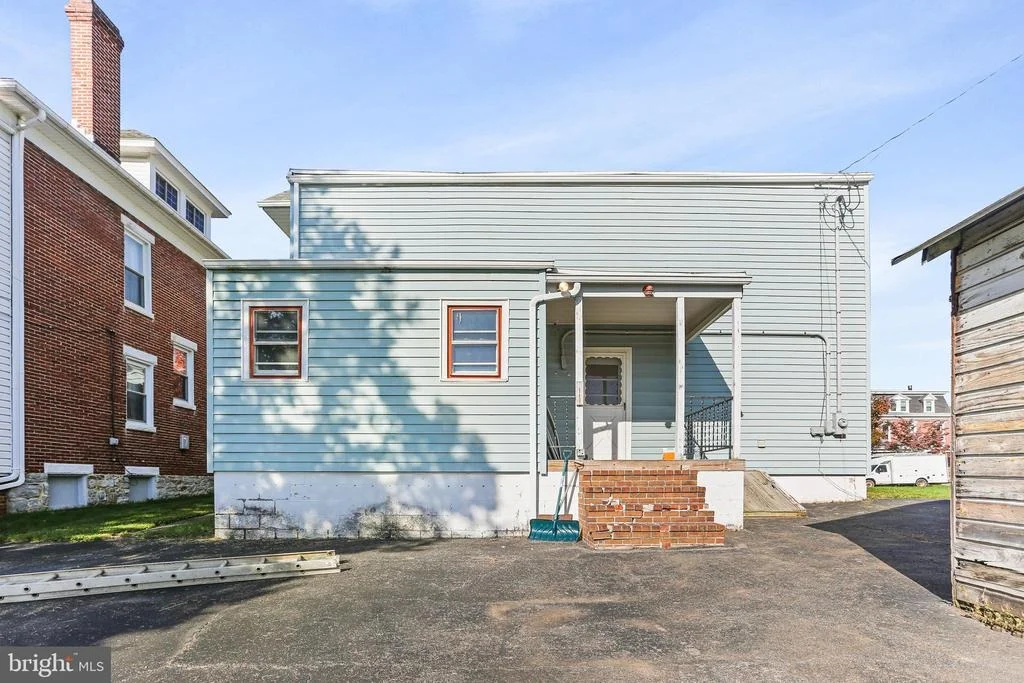 Photo of 526 SUMMIT AVENUE