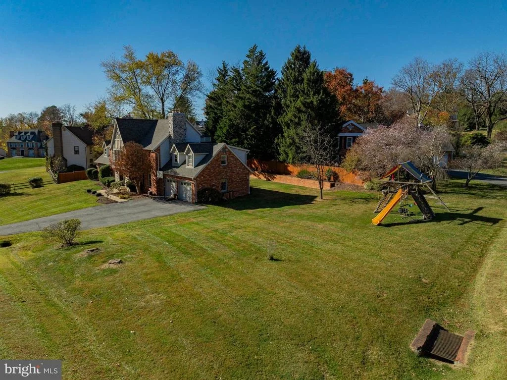 Photo of 15304 WATERGATE ROAD