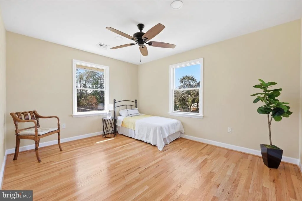 Photo of 403 W WILSON BOULEVARD