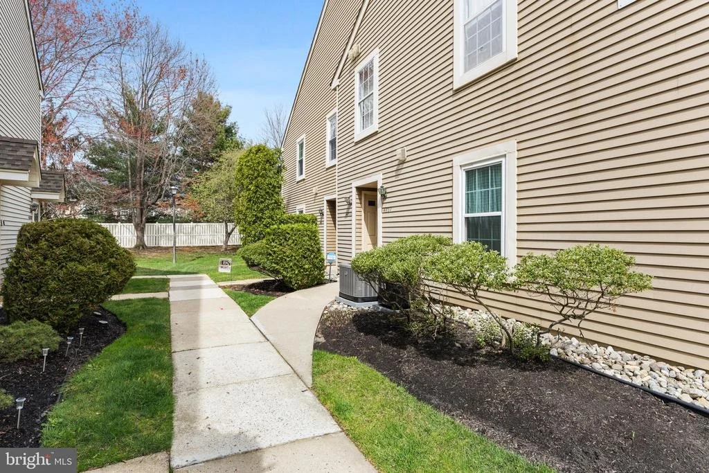 Photo of 4802 ADELAIDE DRIVE