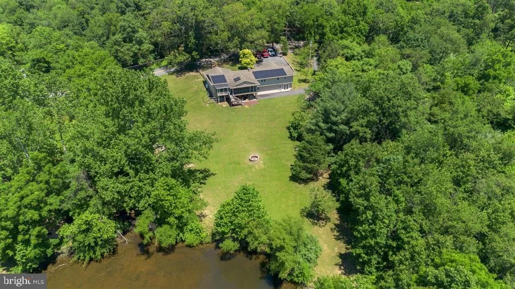 Photo of 1618 EAGLE SCHOOL ROAD