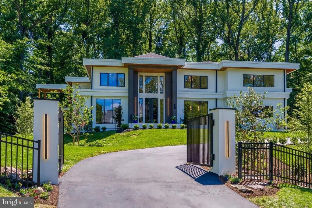 Photo of 7841 OLD DOMINION DRIVE